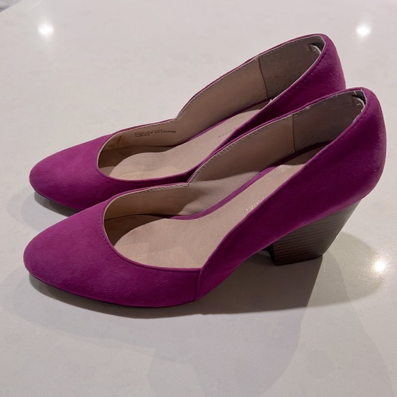 Anthropologie Fuchsia Suede Wood Block Heels - Picture 6 of 10